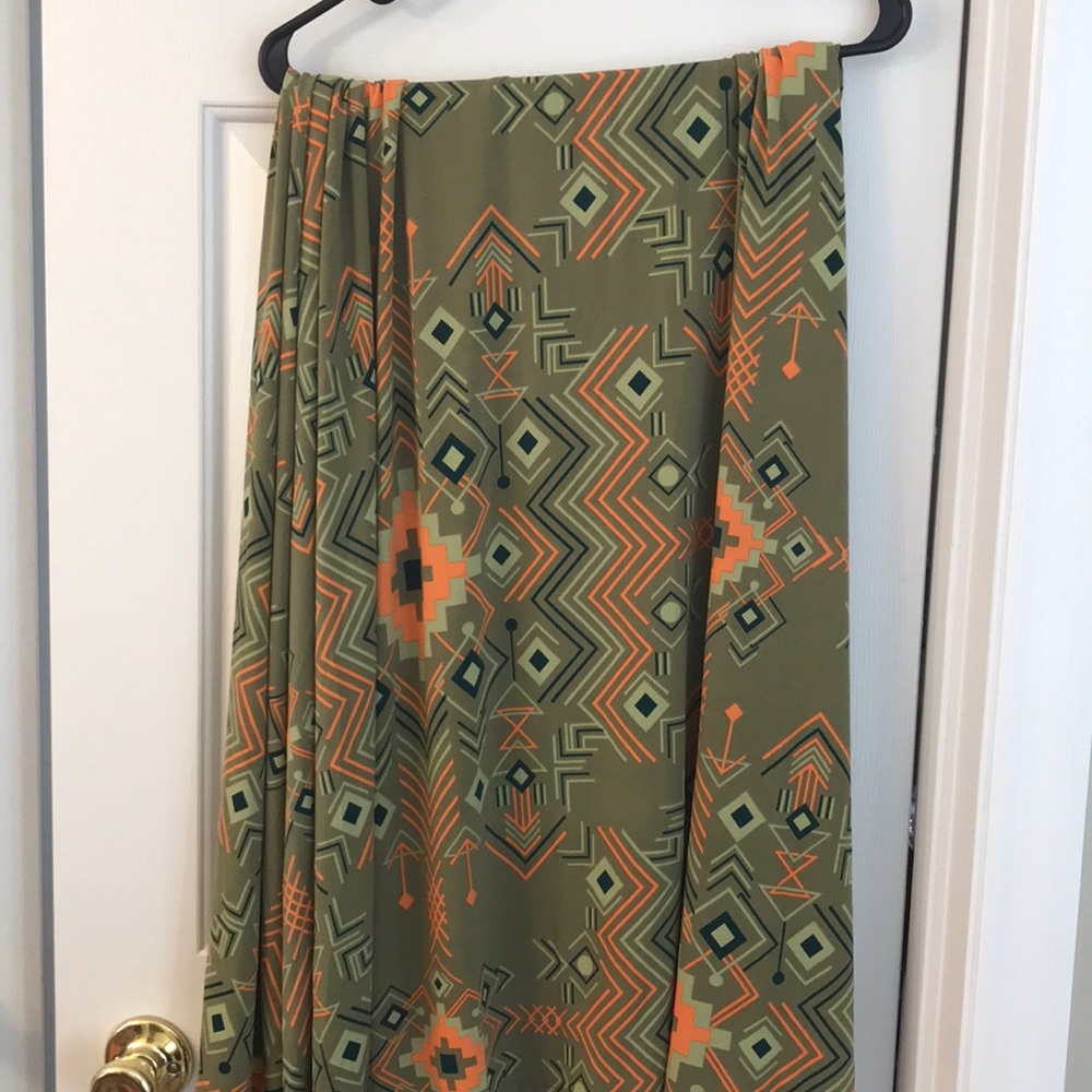 LuLaRoe Maxi. M. Washed never worn. Slinky
